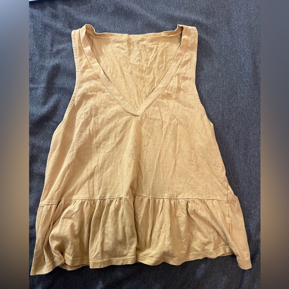 American Eagle Yellow babydoll tank. - Picture 1 of 2